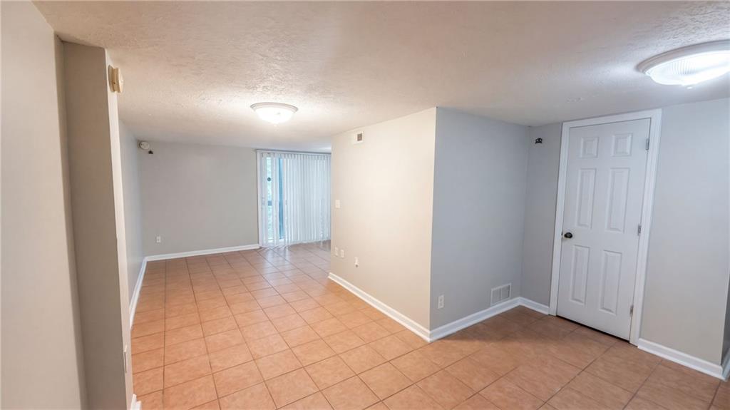 6977 Flagstone Drive Property Photo 19