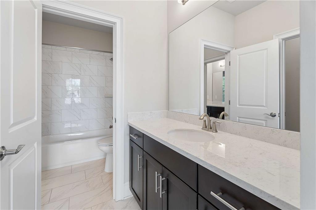 1810 Geranium Lane Property Photo 12