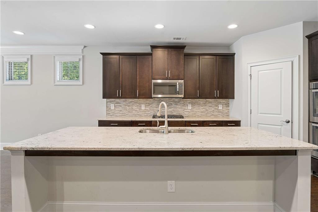 1810 Geranium Lane Property Photo 19