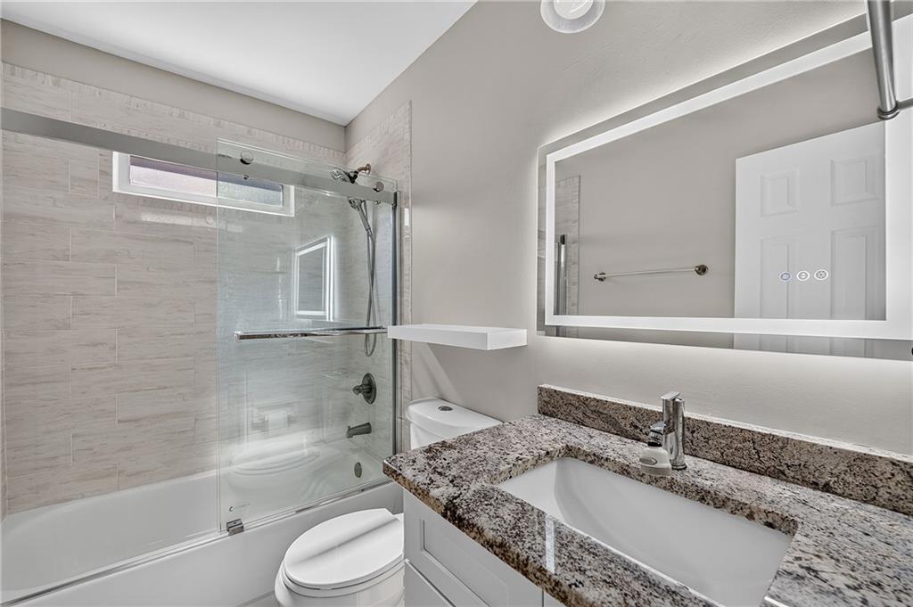 1735 Riverglen Drive Property Photo 13