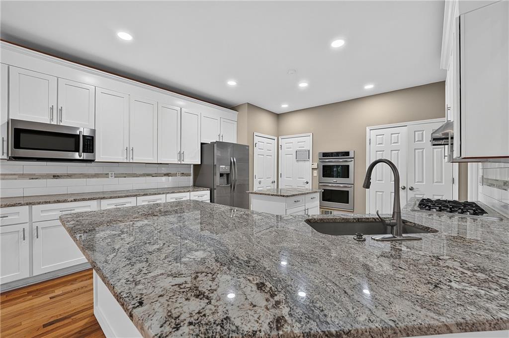 1735 Riverglen Drive Property Photo 19