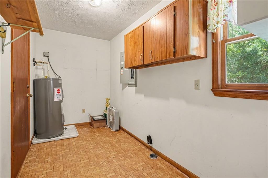 948 Hightower Trail Property Photo 34
