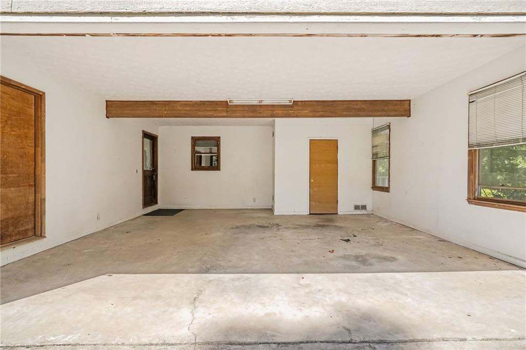 948 Hightower Trail Property Photo 35