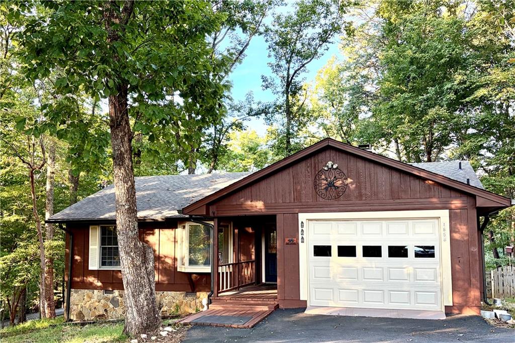 1858 Little Pine Mountain Road Property Photo 1