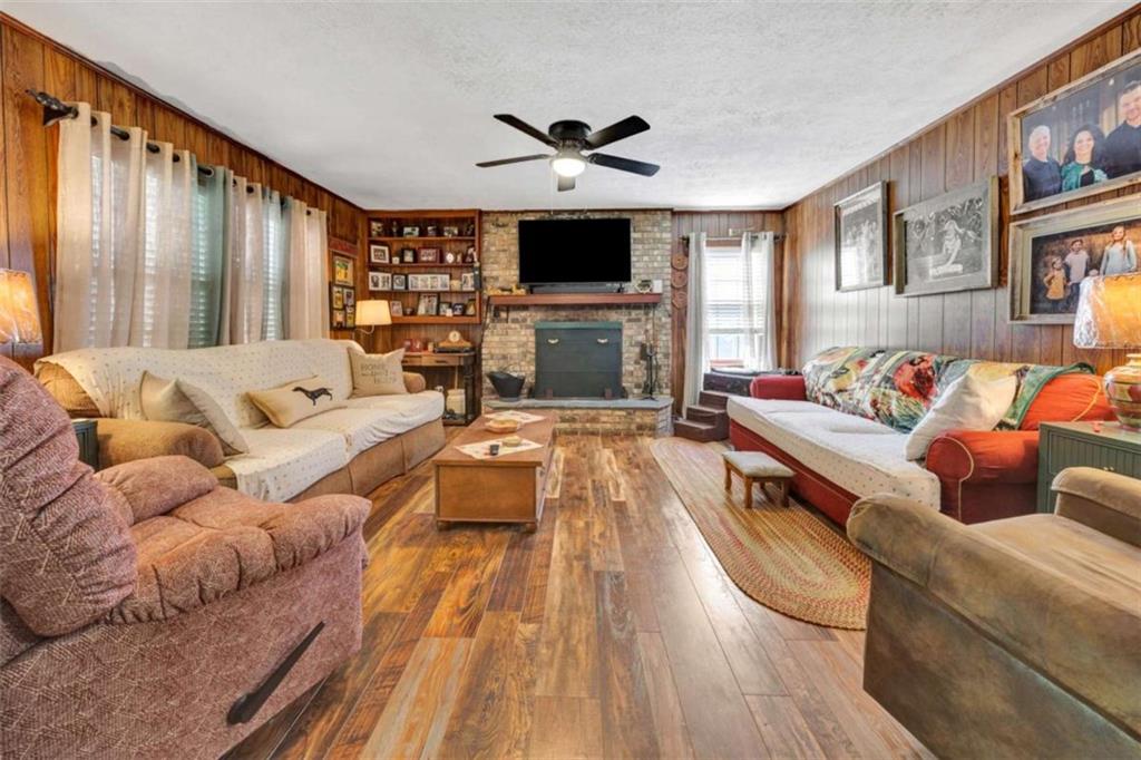 229 E Soule Street E Property Photo 6
