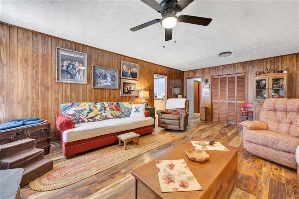 229 E Soule Street E Property Photo 8