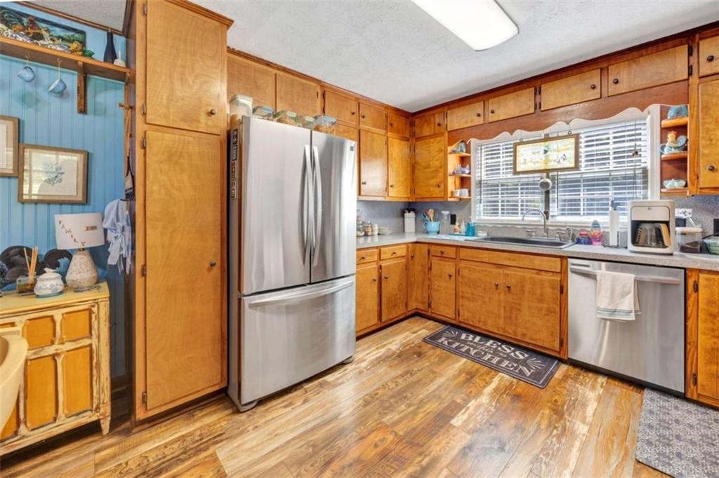 229 E Soule Street E Property Photo 11