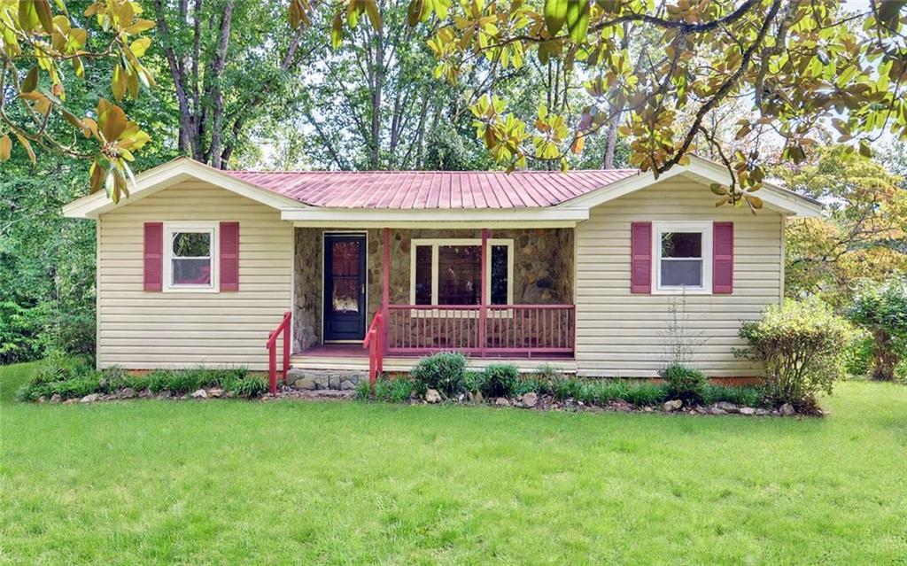 910 Hells Hollow Road Property Photo 1