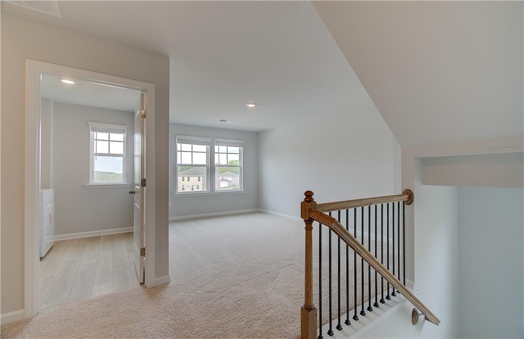 261 Chiswick Loop Property Photo 17