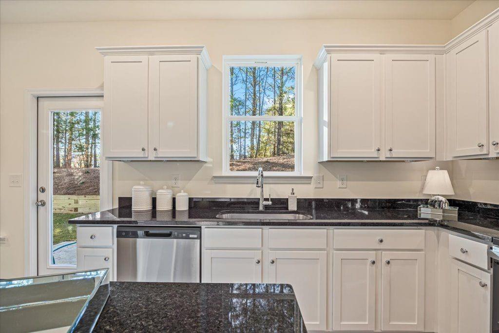 2562 Riverside Road Property Photo 10