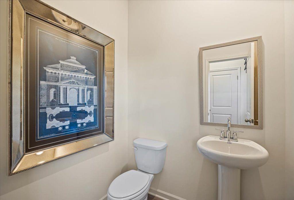 2562 Riverside Road Property Photo 12