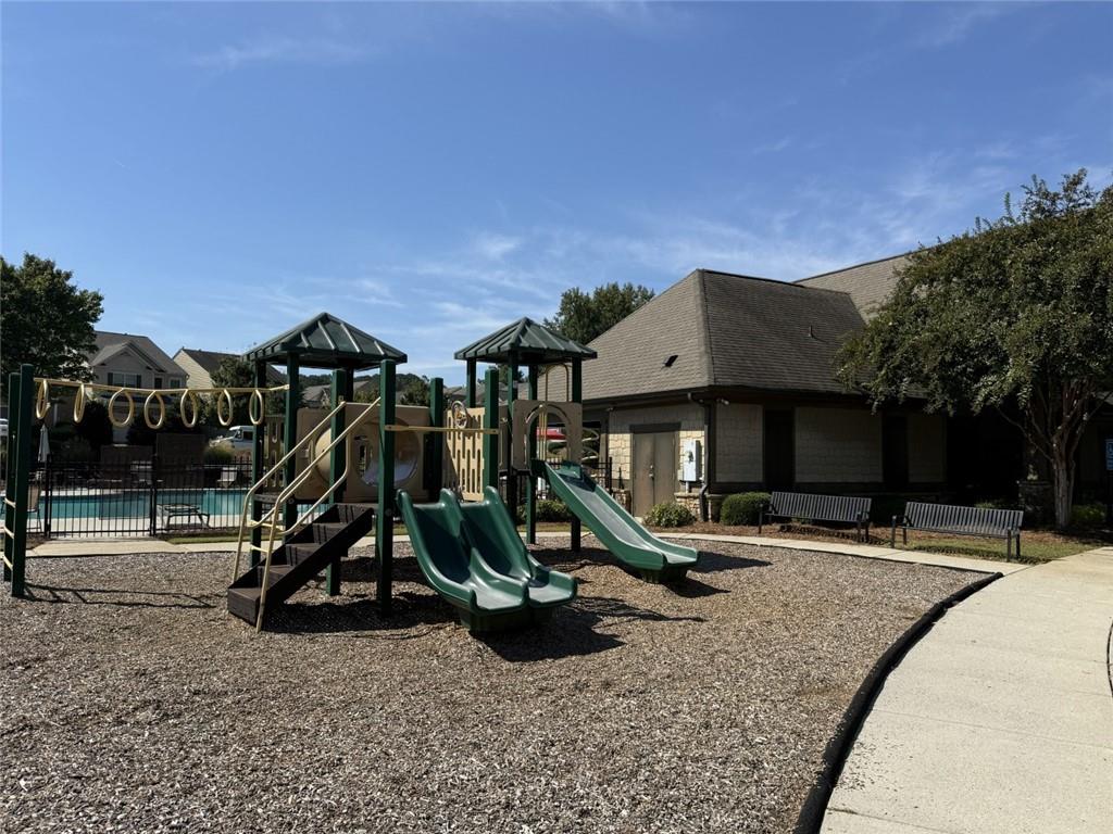 5085 Breezewood Circle Property Photo 37
