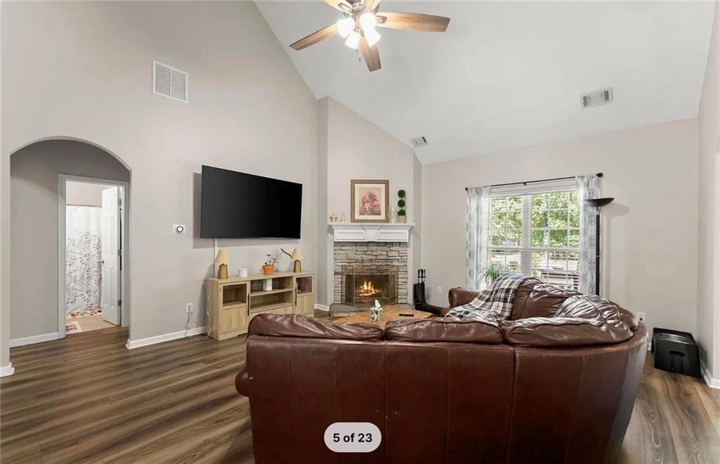 125 Liberty Drive Property Photo 5