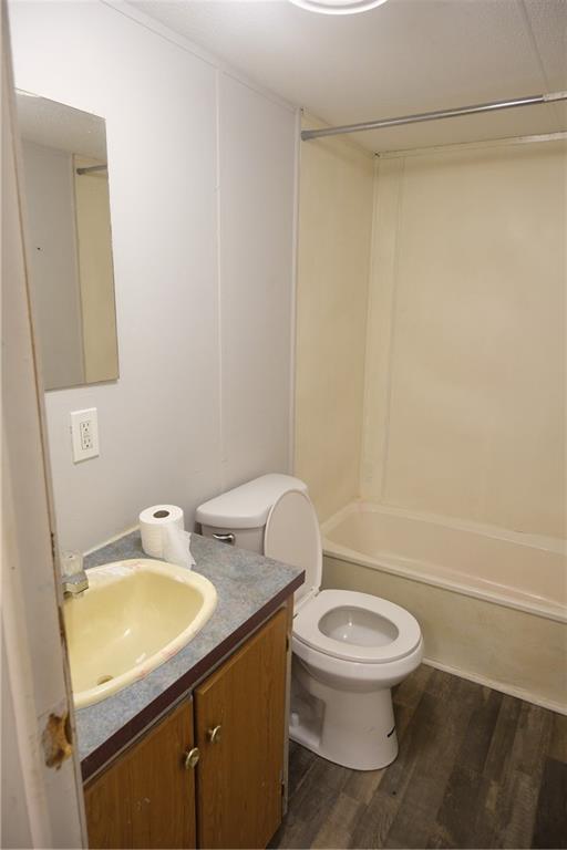 6175 Leigh Lane Property Photo 4