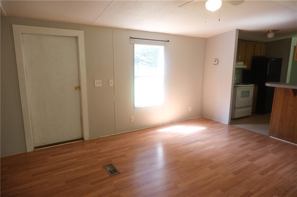 6175 Leigh Lane Property Photo 6