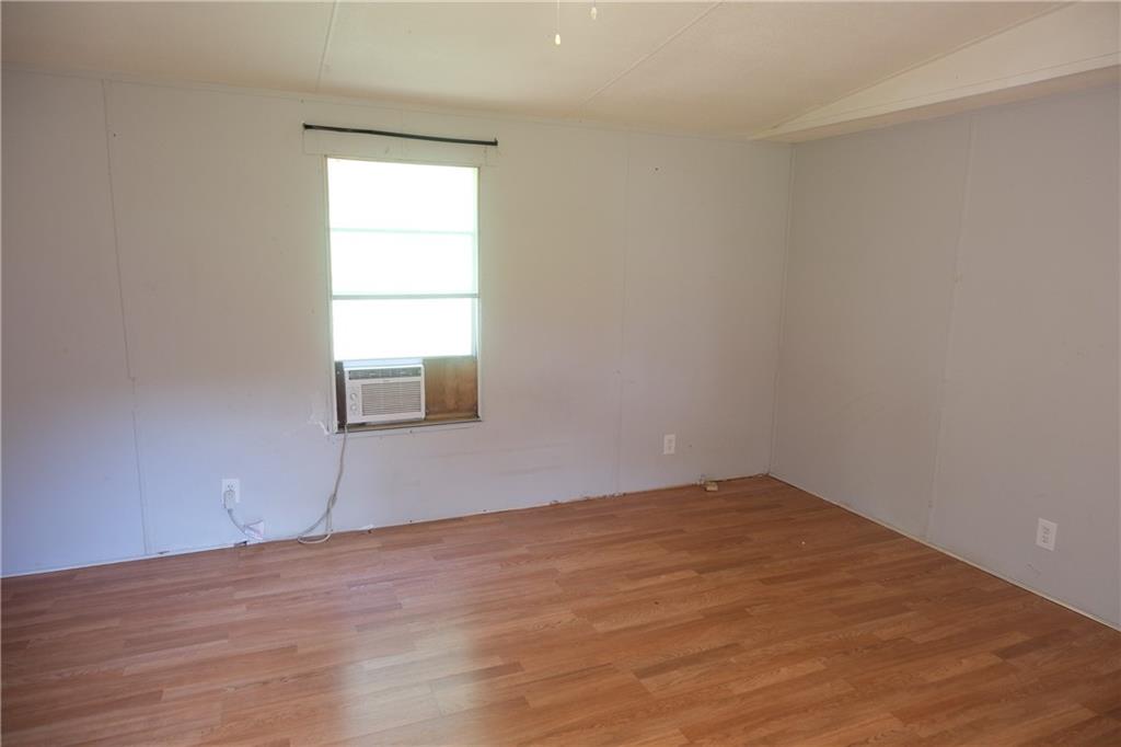 6175 Leigh Lane Property Photo 7