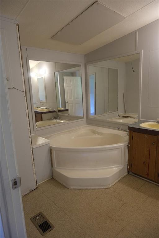 6175 Leigh Lane Property Photo 19
