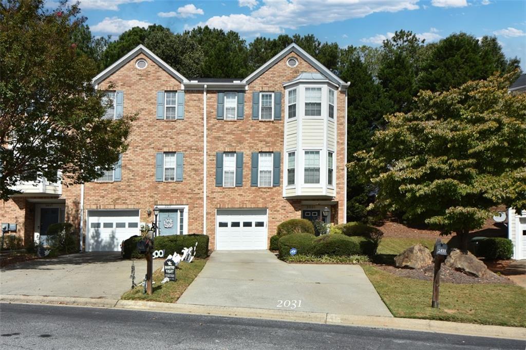 2031 Pinnacle Pointe Drive Property Photo 1
