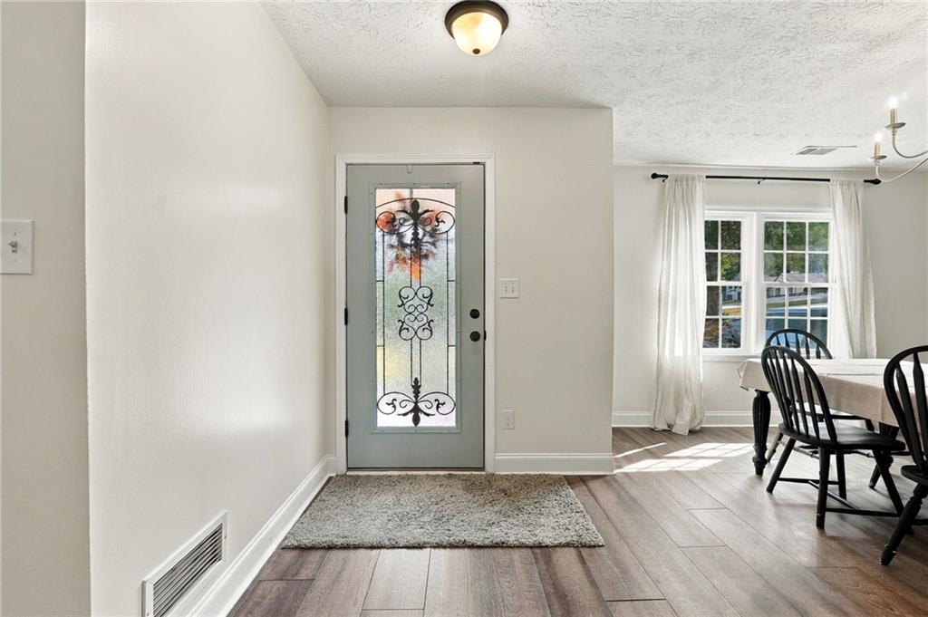408 White Way Property Photo 3
