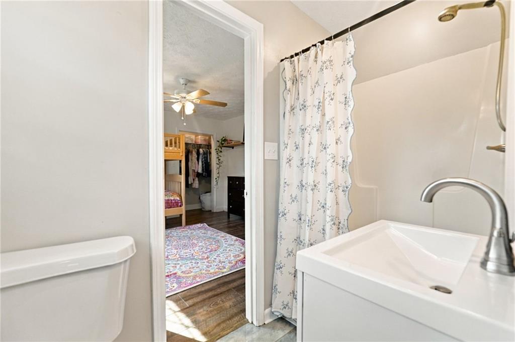 408 White Way Property Photo 27