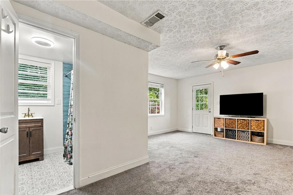 408 White Way Property Photo 31