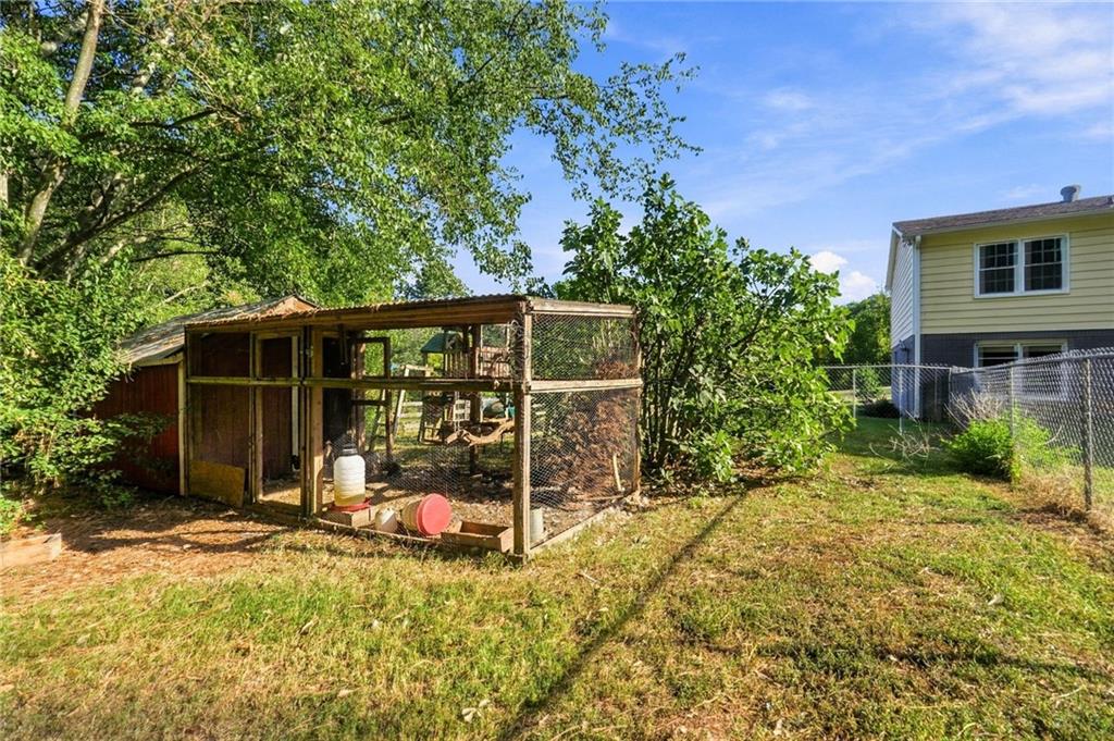408 White Way Property Photo 37
