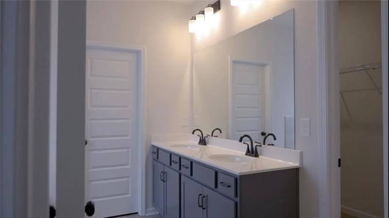 712 Shetland Trail Property Photo 8