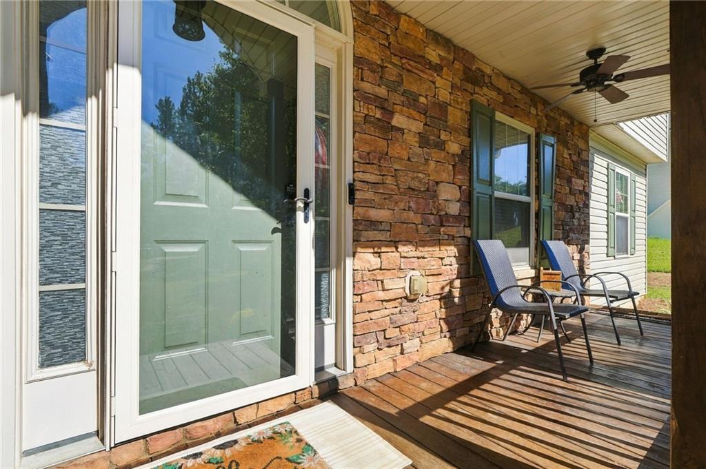37 Jacobs Bend Property Photo 3