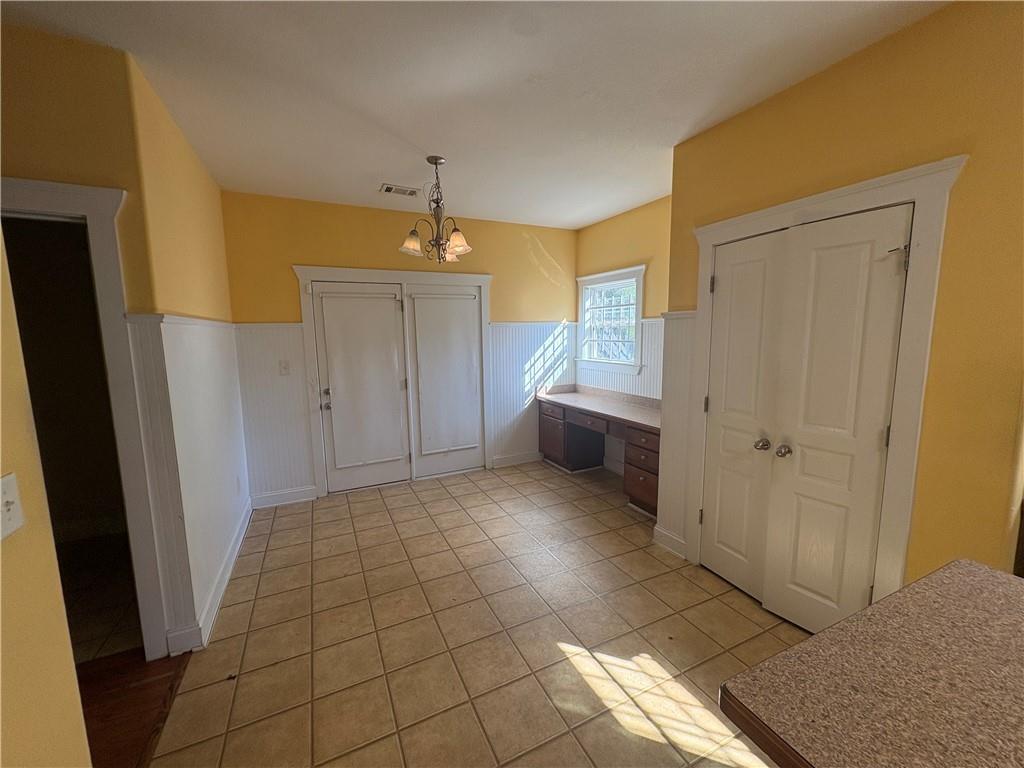 404 Park Place Property Photo 6