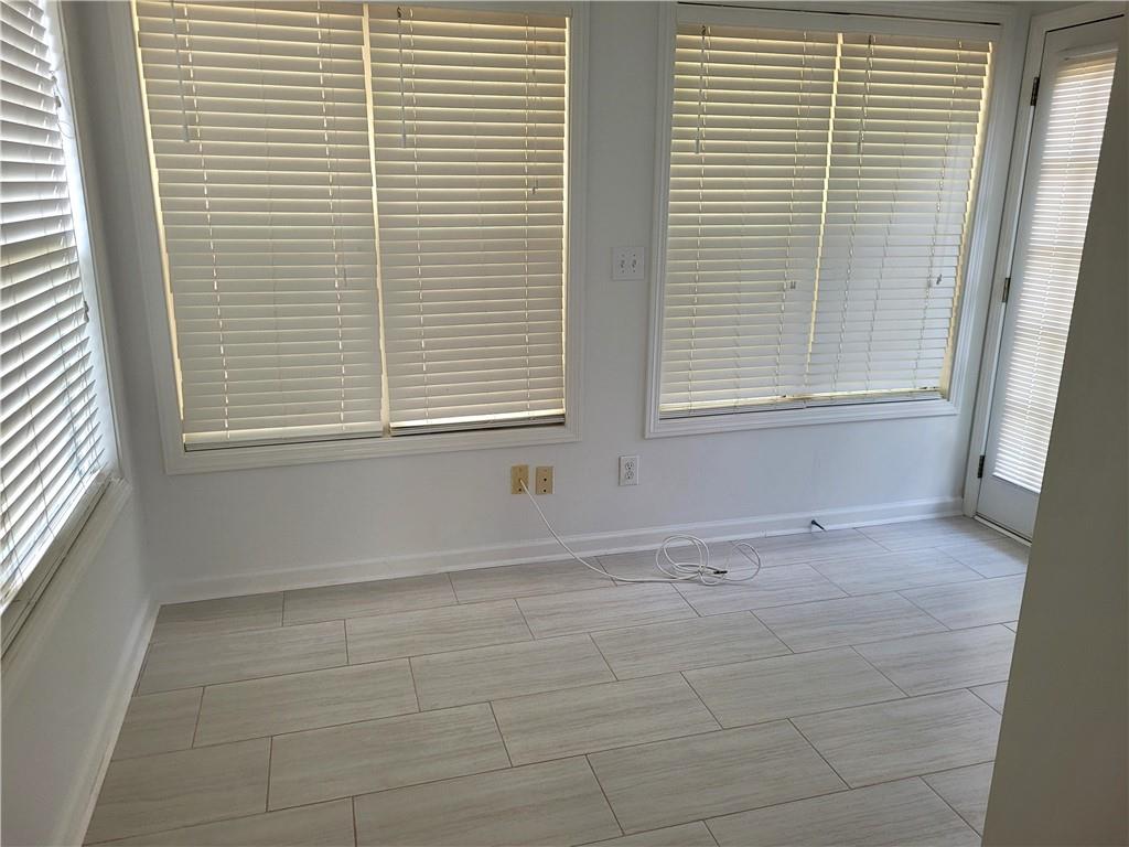 2360 Pettit Drive Property Photo 6