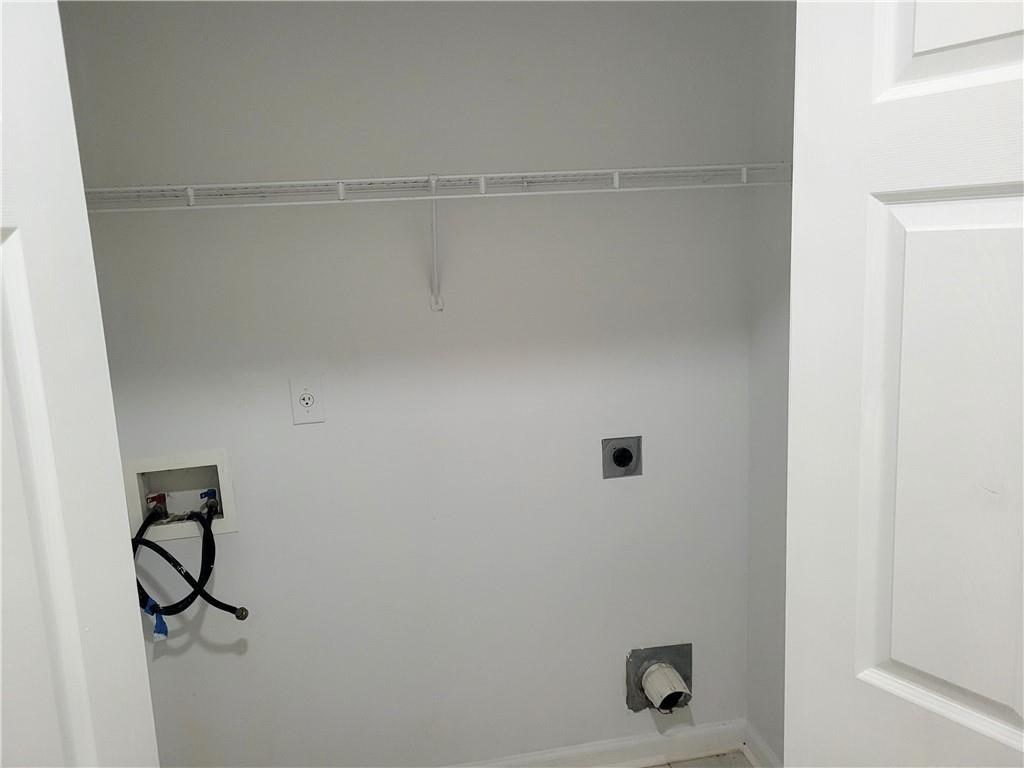 2360 Pettit Drive Property Photo 13