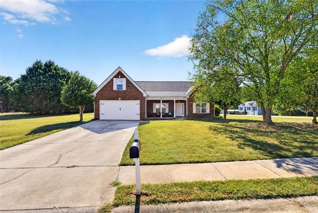24 Feldspar Drive Property Photo 3