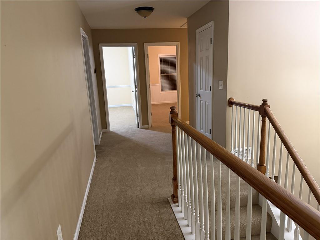 945 Tree Top Drive Property Photo 3