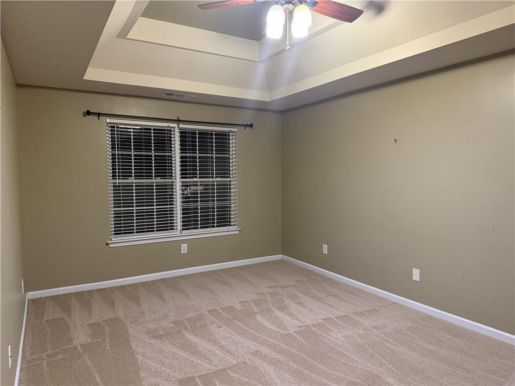 945 Tree Top Drive Property Photo 4