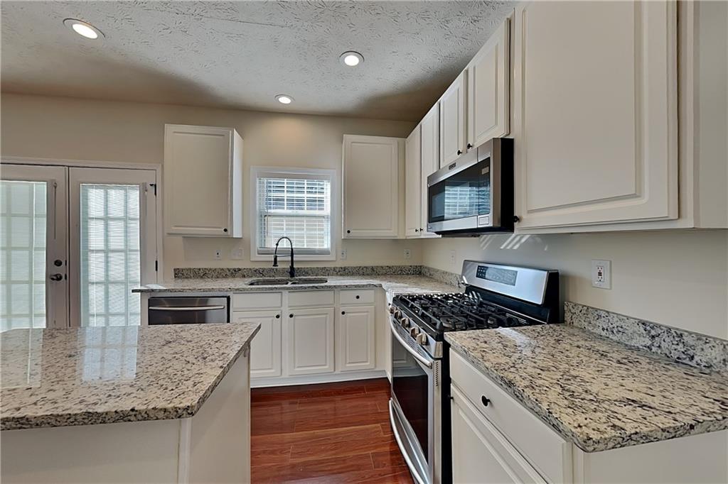 2950 Belshire Trail Property Photo 5