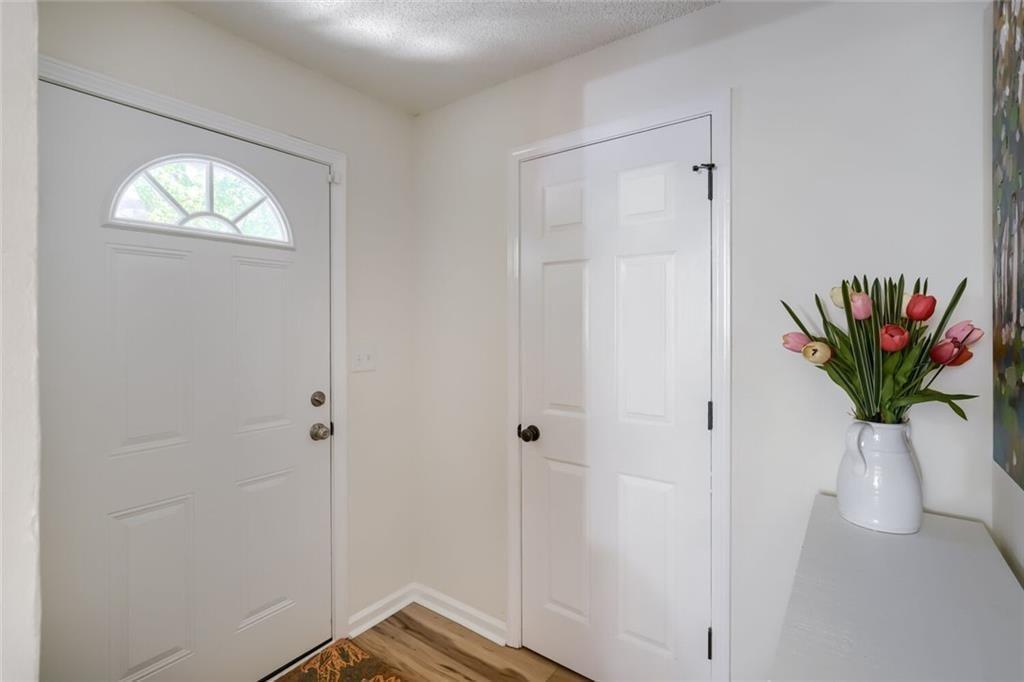 217 Cobblestone Trail Property Photo 5