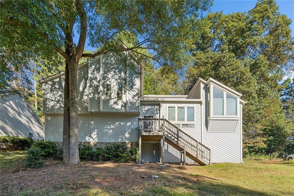587 Farmbrook Trail NE Property Photo 1