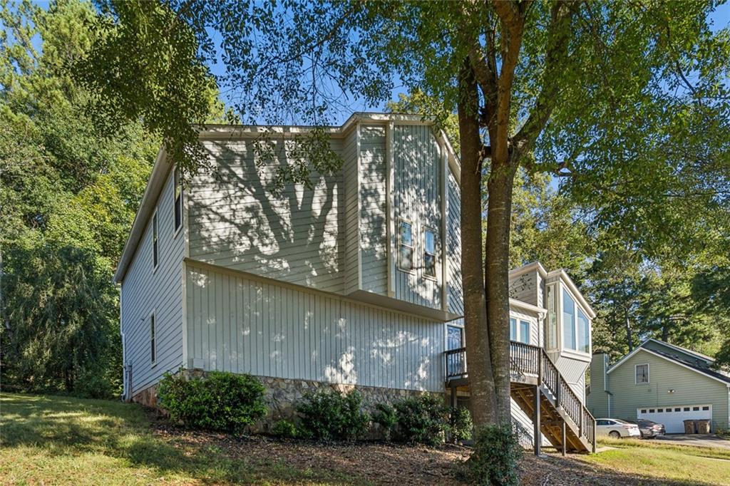 587 Farmbrook Trail Ne Property Photo 2