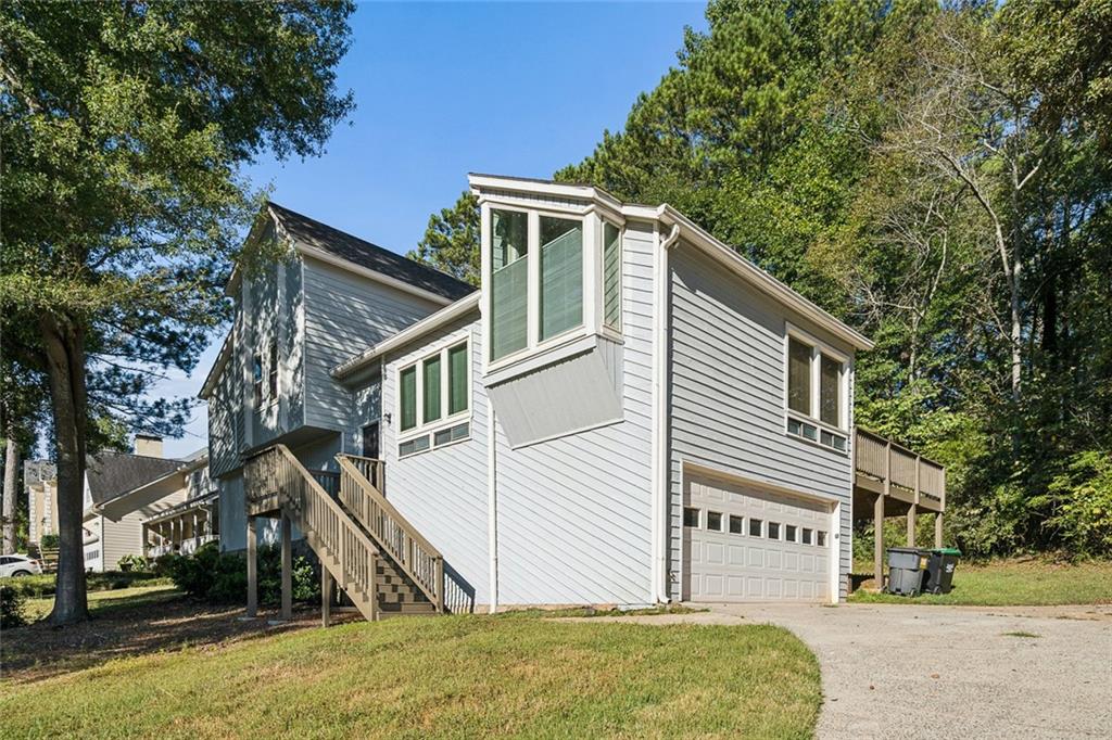 587 Farmbrook Trail Ne Property Photo 3