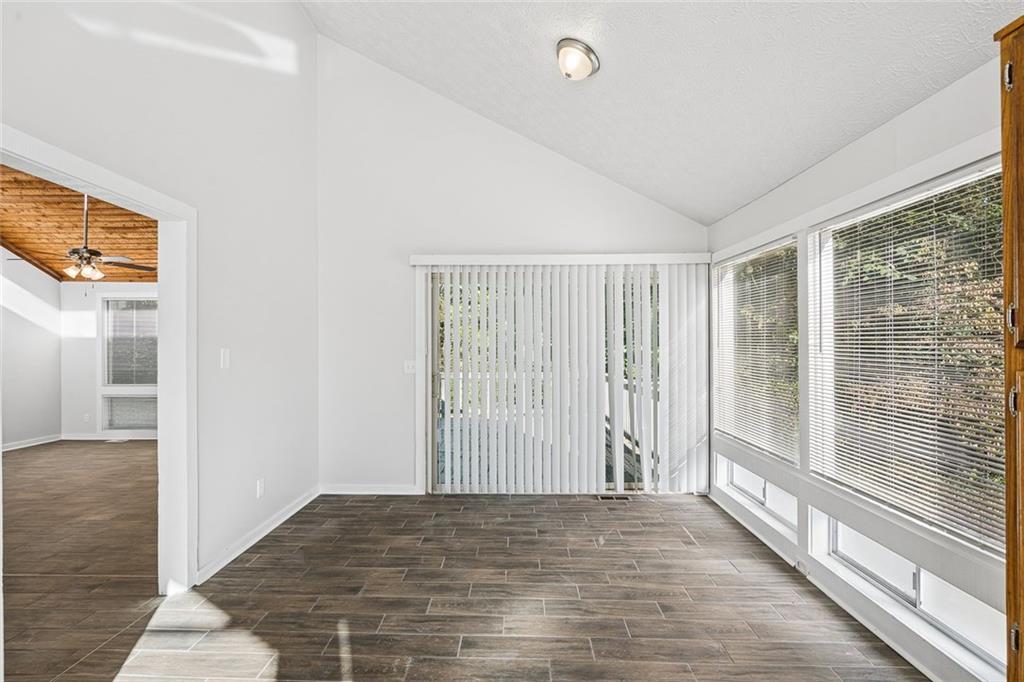 587 Farmbrook Trail Ne Property Photo 8