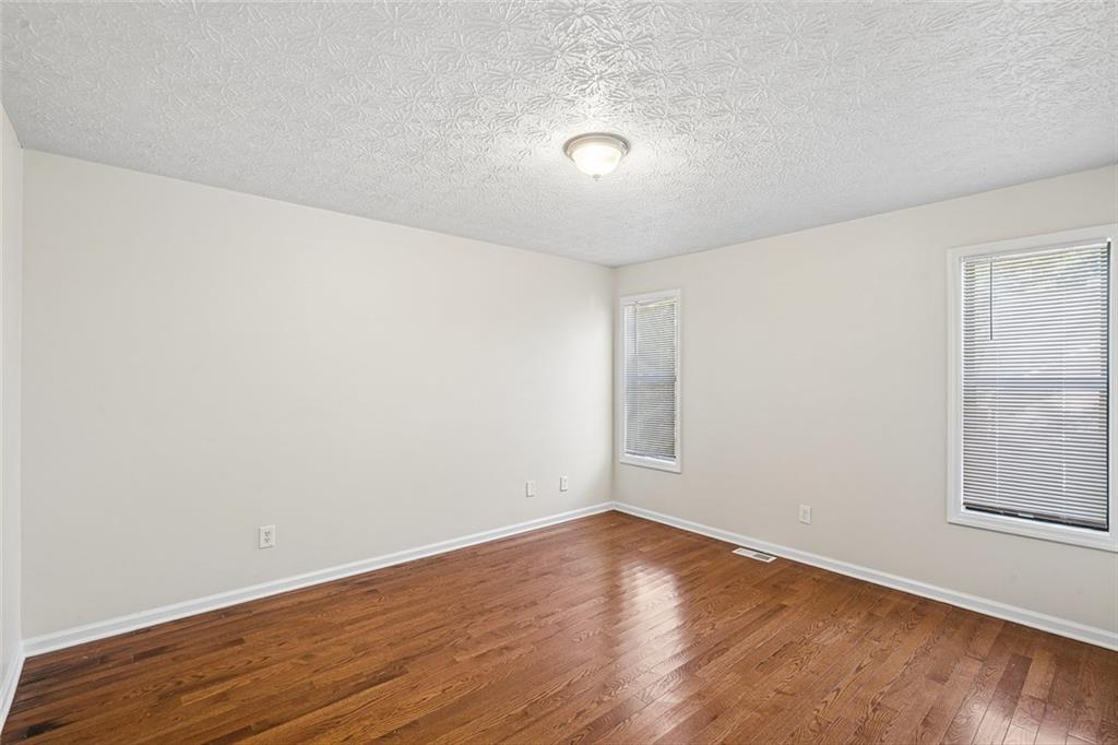 587 Farmbrook Trail Ne Property Photo 18