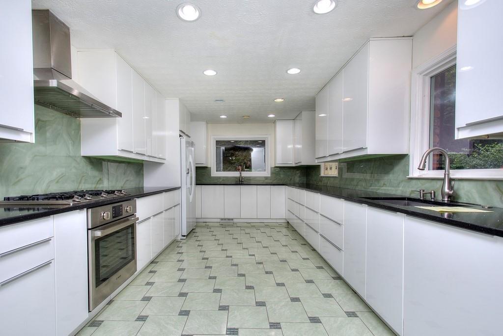 535 Spindlewick Drive Property Photo 12