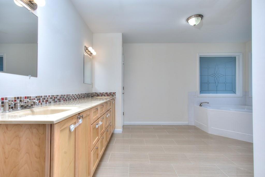 535 Spindlewick Drive Property Photo 31