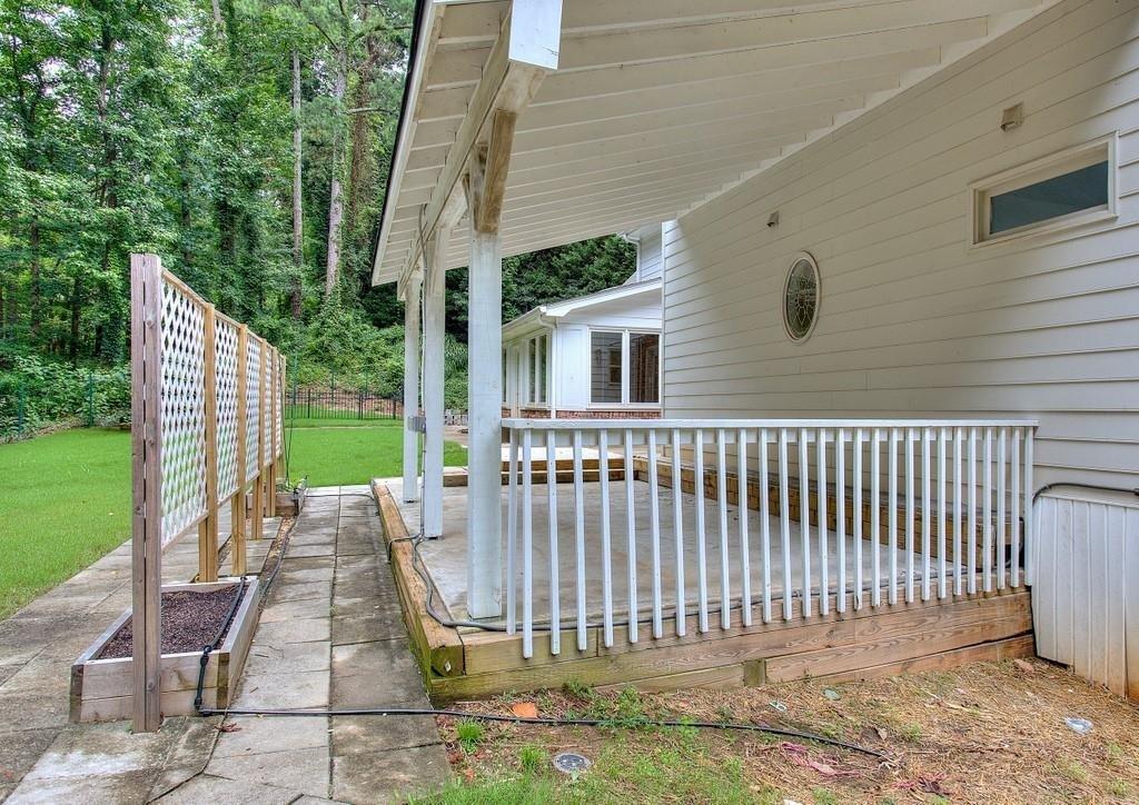 535 Spindlewick Drive Property Photo 44