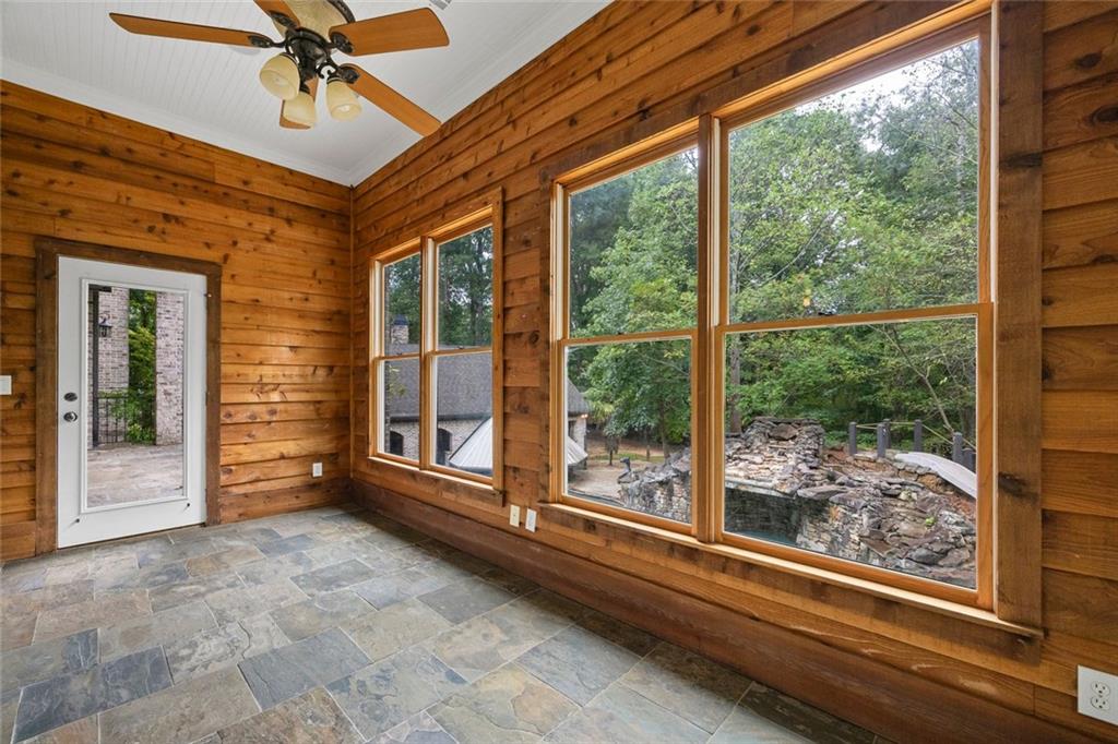 536 St Ives Walk Property Photo 28