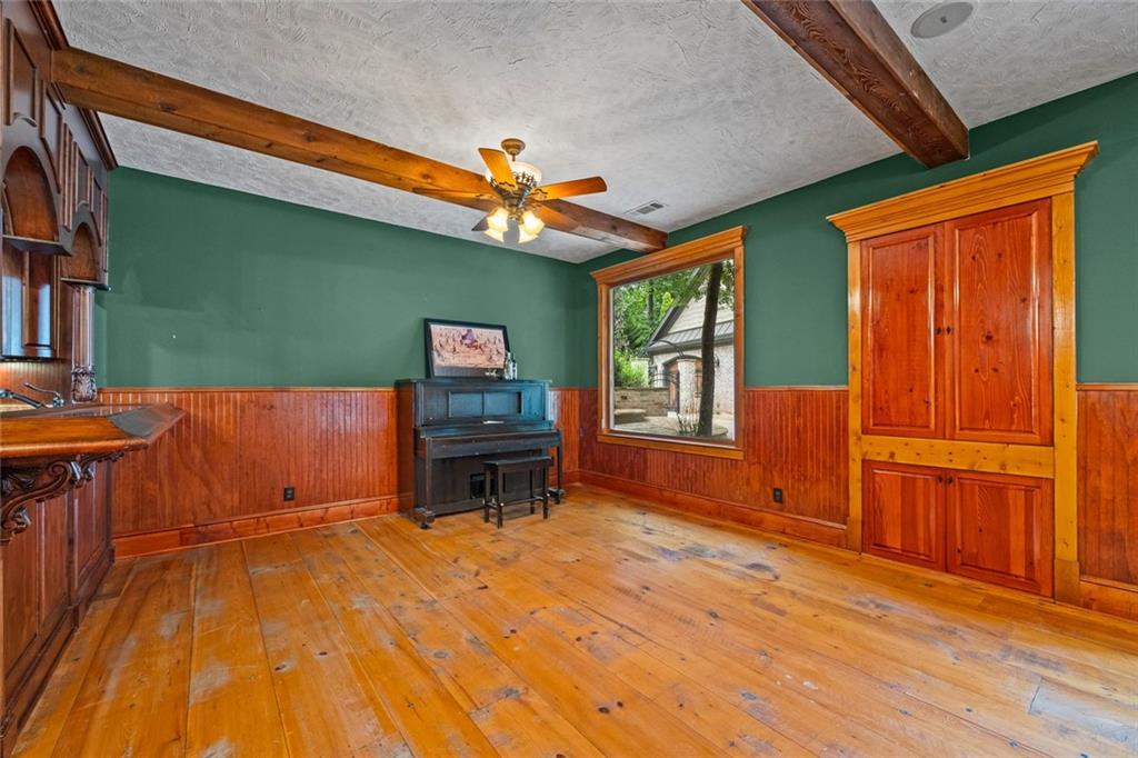 536 St Ives Walk Property Photo 44
