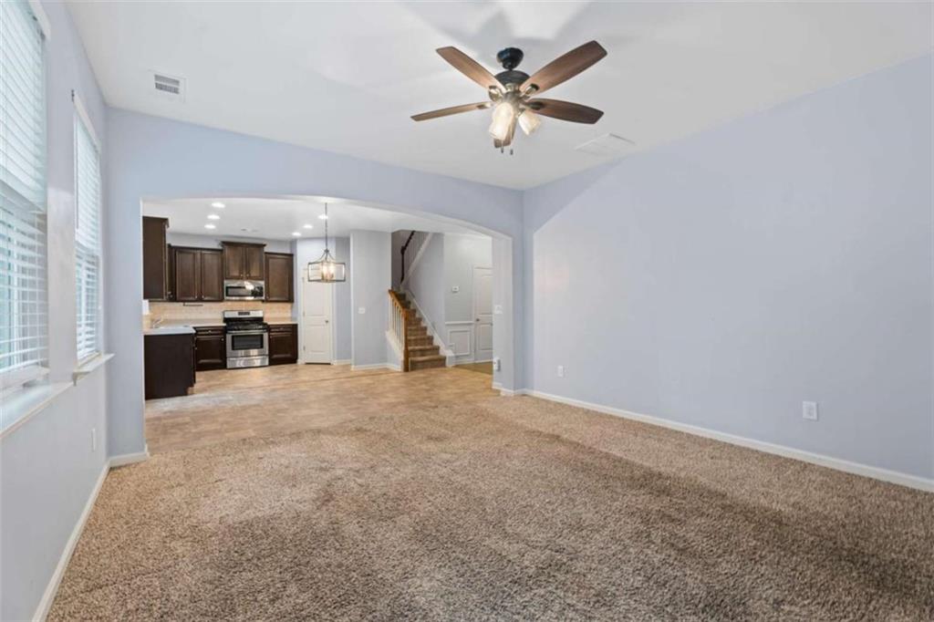 49 Windsor Way Property Photo 9