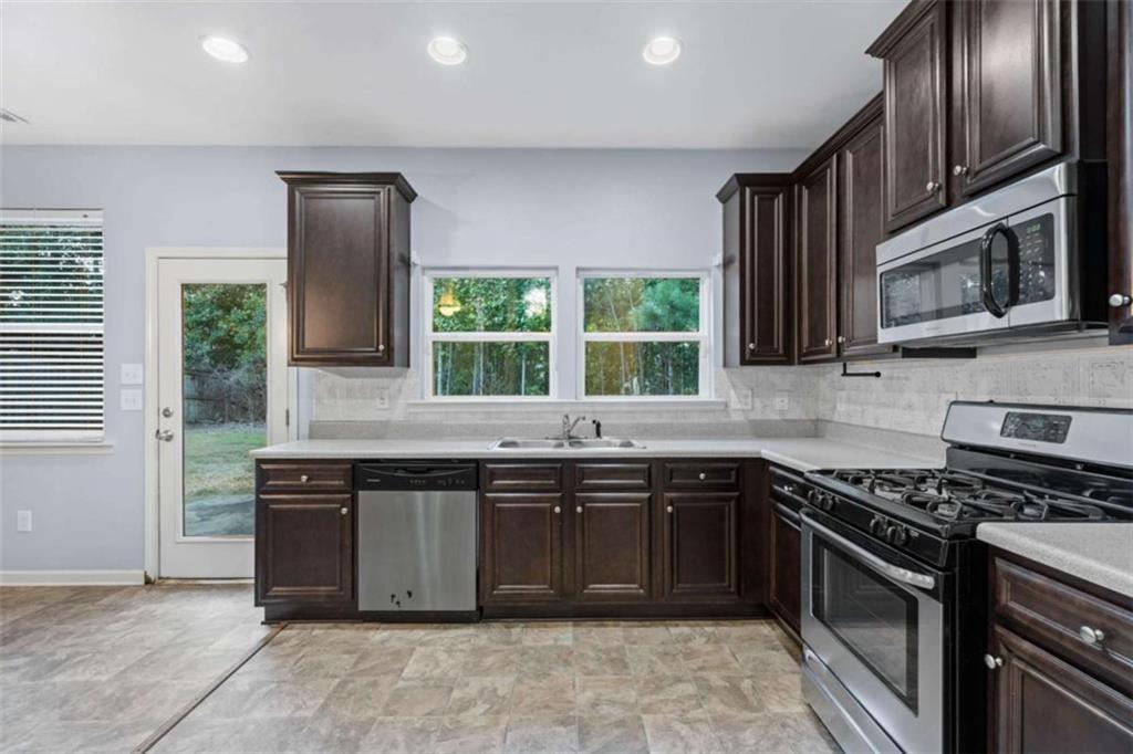 49 Windsor Way Property Photo 15