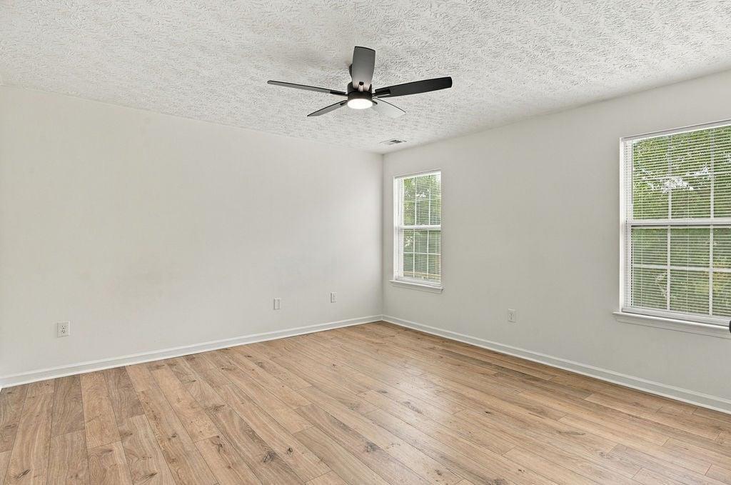 13 Equestrian Way Ne Property Photo 16