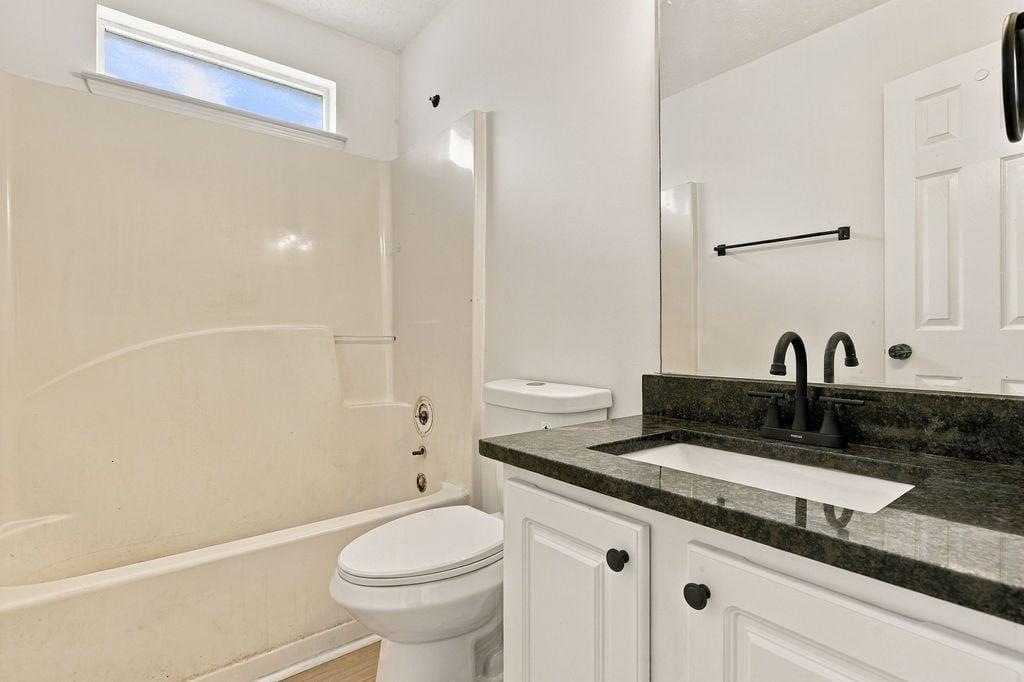 13 Equestrian Way Ne Property Photo 23